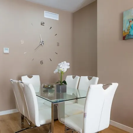 Apartment Sofia Center Ronda